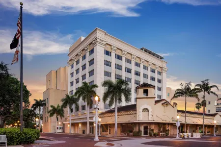 The Banyan Hotel Fort Myers, Tapestry Collection by Hilton Отели в г. Форт Майерс