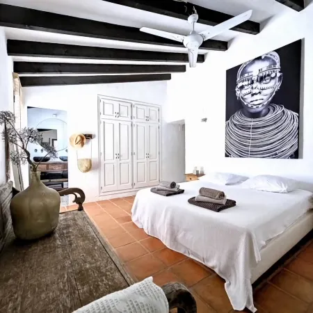 Spacious Retreat with Games