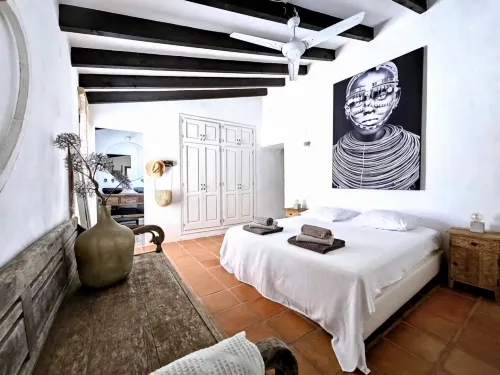 Spacious Retreat with Games