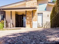 Tranquil Getaways on Obi Maleny Hotels in Bald Knob