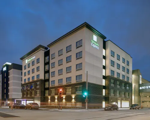 Holiday Inn Express MILWAUKEE DOWNTOWN by IHG Hotels in Milwaukee