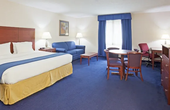 Holiday Inn Express 砍伐（麥迪遜區）