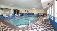 Holiday Inn Express MARSHALL by IHG - Pools