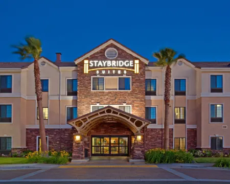 ステイブリッジ スイーツ パームデール by IHG パームデールのホテル