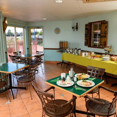 Villa Mirasol Motor Inn