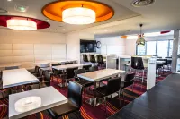 โรงแรม Holiday Inn Express Dijon บาย IHG - ที่มีสระว่ายน้ำ