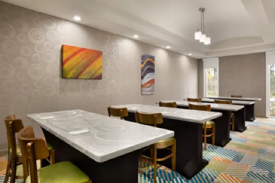 Home2 Suites by Hilton Shenandoah The Woodlands
