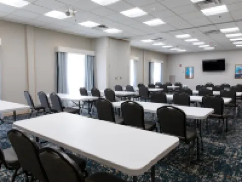 Hampton Inn & Suites Jennings Hotels in Jennings