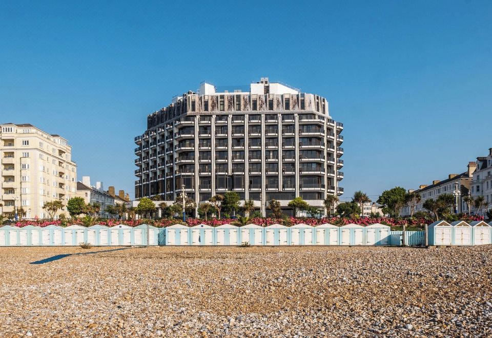 The View Hotel - Housity