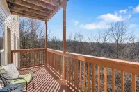 Oak Lane Escape - Branson - Resort Condo on Golf Course w/ Endless Amenities