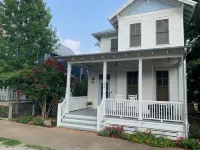 Carlton Landing Vacation Home with EV Charging