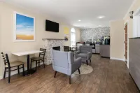 Days Inn by Wyndham Canton Hotels in Canton