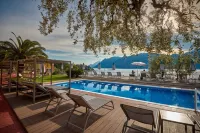 Hotel Capri - Swimmingpools