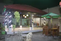 Grand Madani Hotel Hotels in Selaparang