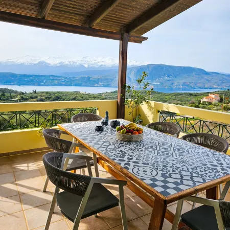 Villa Aitheras - Mountain View & Garden