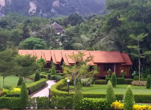ไดมอนด์ บีช รีสอร์ท - บ้านพักหลังเล็ก