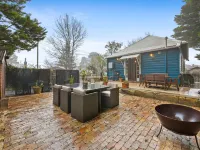 Bright 3-Bed House with Garden,