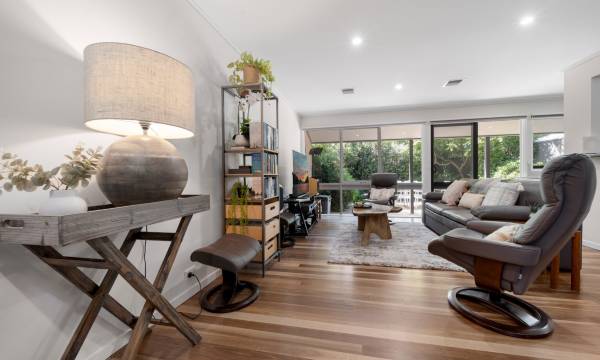 Gorgeous 2-Bed Townhouse with Patio, BBQ & Parking