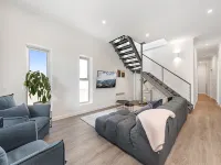 Incredible Balcony Duplex in the Heart of Fitzroy Hotels in Fitzroy