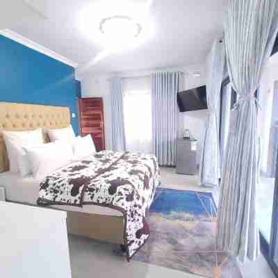 Luxurious 6 bed 6 baths in Sunridge - 2299 Rooms