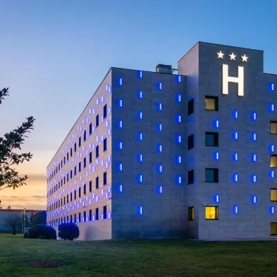 Hotel Puerta Santander Hoteles cerca de Camping Bungalows Costa San Juan
