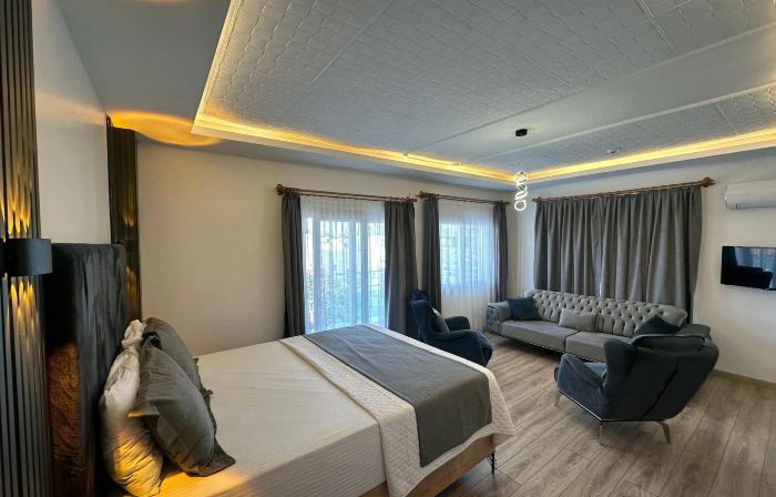Lotus Hotel