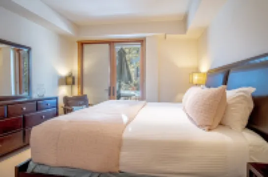 Elkhorn Springs Sanctuary - Pool/hot Tub/underground Parking Hotels in Sun Valley