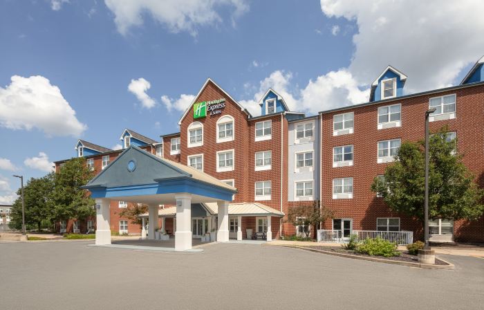 Holiday Inn Express & Suites ST. LOUIS WEST-O'FALLON by IHG