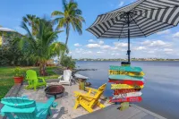Waterfront Stuart Oasis w/ Hot Tub & Dock! - Kitchens