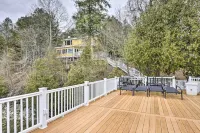 Waterfront Cottage on Sawmill Bay w/ Deck! - WiFi