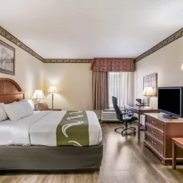 Quality Inn & Suites Bel Air I-95 Exit 77A