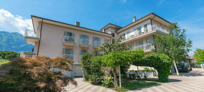 Casa Al Cor Apartments Hotels in Torbole