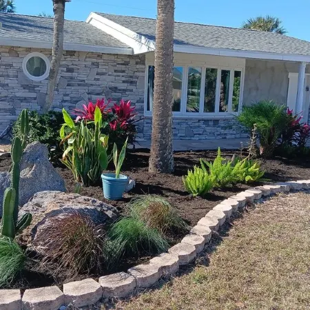 PRIVATE HOME Private pool, steps to the BEACH