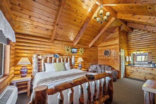Bryce Canyon Log Cabins - Mountain view