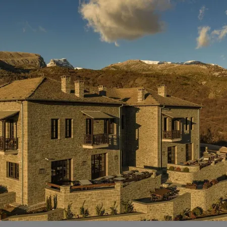 Oreno Mountain Retreat Hotel Отели в г. Тимфея