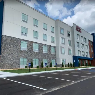 Hampton Inn & Suites Pittsburgh New Stanton