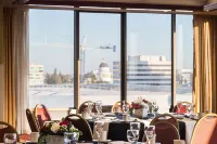 Holiday Inn SACRAMENTO DOWNTOWN - ARENA by IHG - servizio colazione