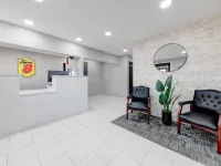 Super 8 by Wyndham Lubbock Airport Hotel di Lubbock