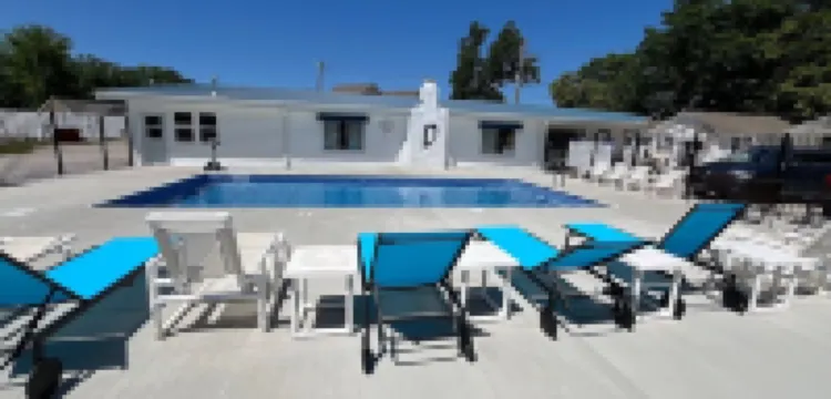 Dockside Lake Resort Hotels in Union Township