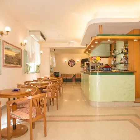 Hotel Dover Rooms & Coffee - Adults Friendly