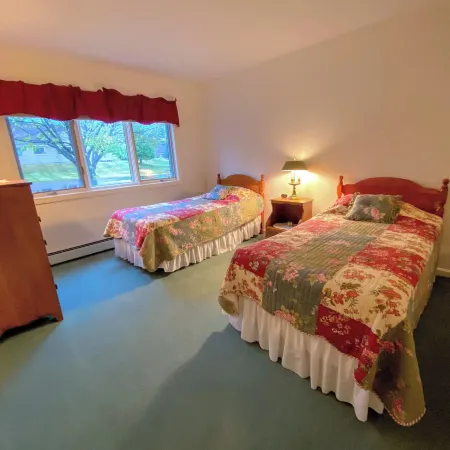 Fv28 Fairway Village Home on the Mt Washington Golf Course!