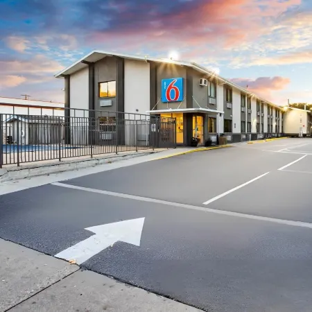 Motel 6 Ogden, UT- Downtown