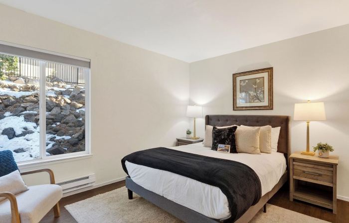 Pinecone Peak by Avantstay Incline Village Condo + Fireplace + Balconies + Pool Access