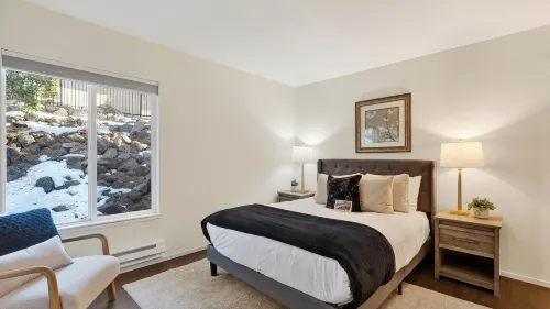 Pinecone Peak by Avantstay Incline Village Condo + Fireplace + Balconies + Pool Access - Alojamientos