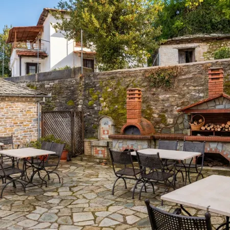 Archontiko Papoutsi Pelion