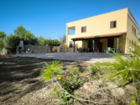 Giove โรงแรมในTorre Vado