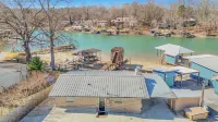 Lakefront Cabin With Private Dock - Apartments
