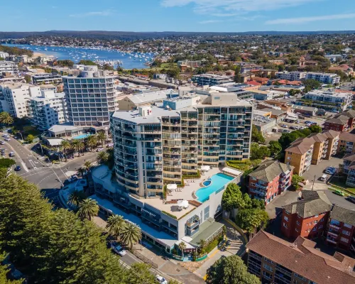 Beachside Studio With Pool and Gym Access Hotels in Cronulla