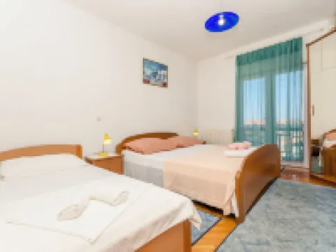 Apartments Natasa Hotels in Podgora