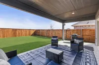 4Bed Luxury Getaway with Pool Table Lake